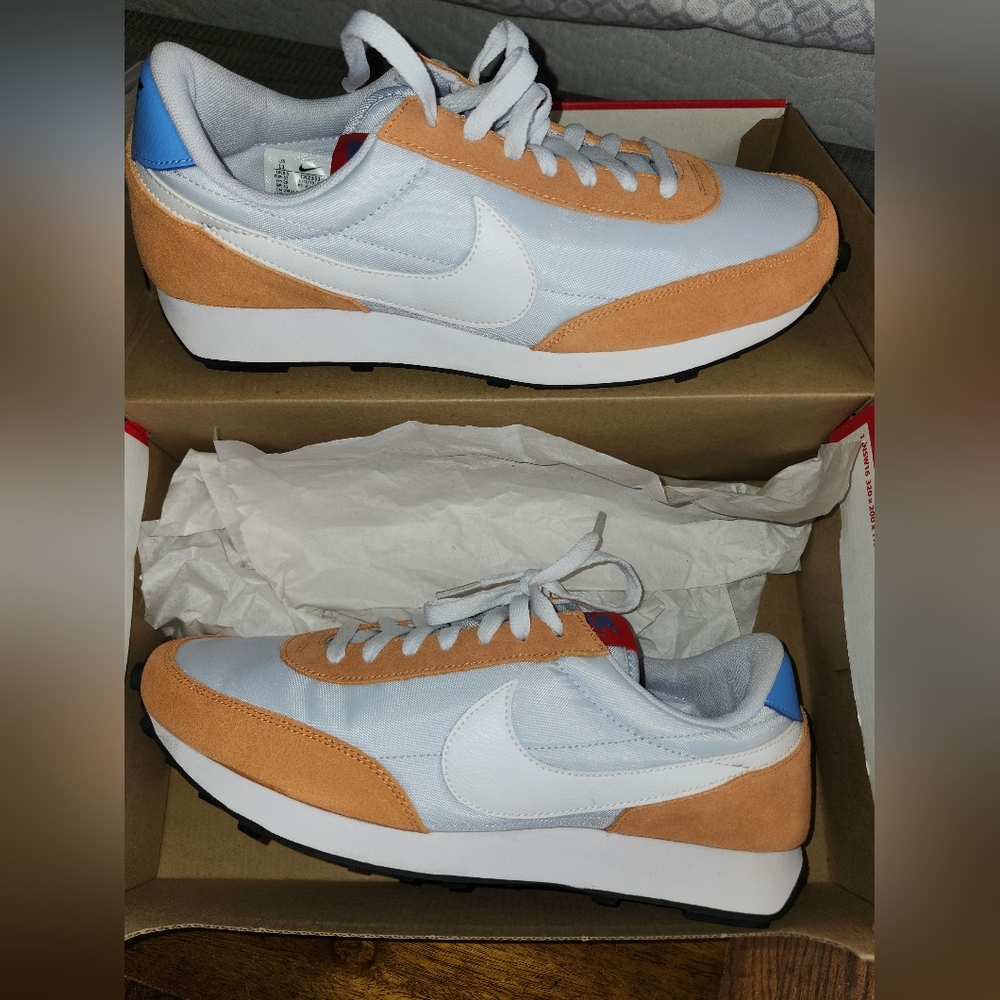 Size 11 Brand New Nike sneakers